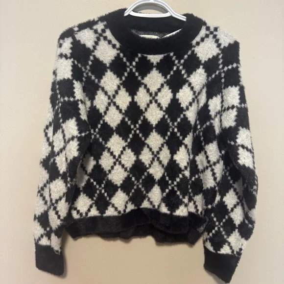 Abercrombie & Fitch Fuzzy Argyle Sweater - Women’s Small - Picture 2 of 11